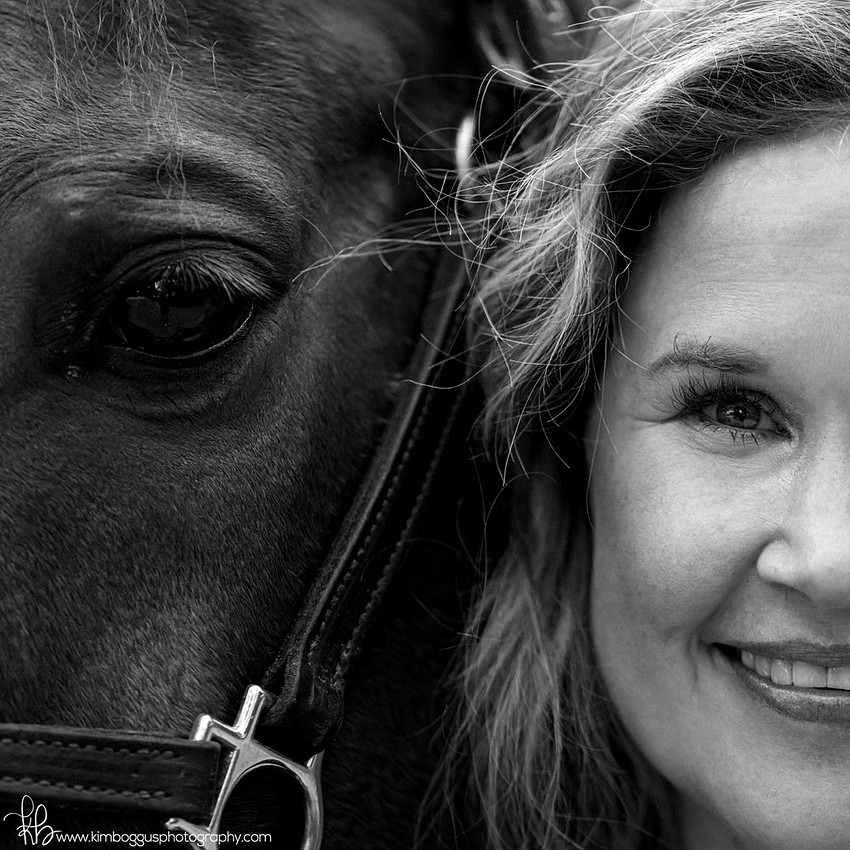 Equestrian Photography in Austin Texas, Family photographer, natural light, horse, stable, McAllen Texas Photographer
