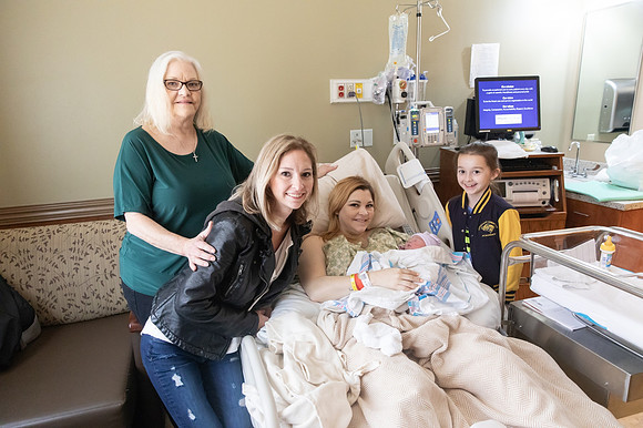 Birth photography, free 48, newborn photographer, hospital pictures, delivery, maternity