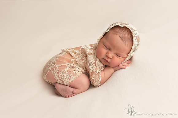 Newborn photographer McAllen Texas, baby, infant, photos, photographs, pictures, pics,family, new parents
